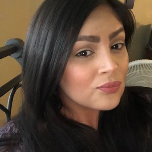 Meet your Posher, Monica